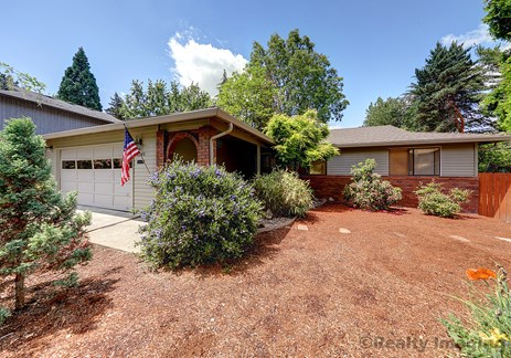 View main image for listing located at: 8245 SW 166th Pl. 
